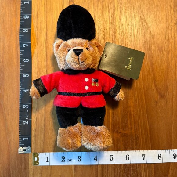 Harrods Small Queen's Guard Bear with Tag - Picture 2 of 5